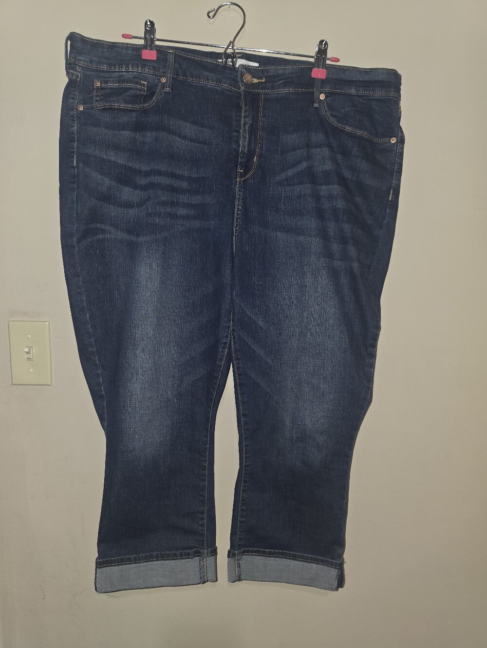 Signature by Levi Strauss Dark Blue Cuffed Cropped Jeans Size 22